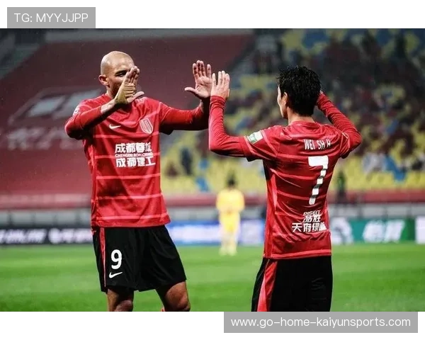 中甲弃将逆袭成亚冠英雄，草根传奇激励人心