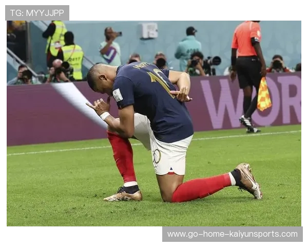 姆巴佩内切后突然抽射，全场紧张：天才射手的绝妙瞬间